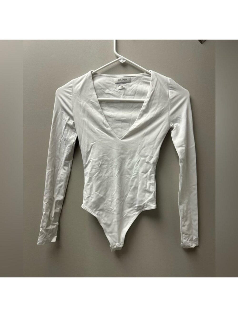 Babaton Contour V Neck Long Sleeve Bodysuit